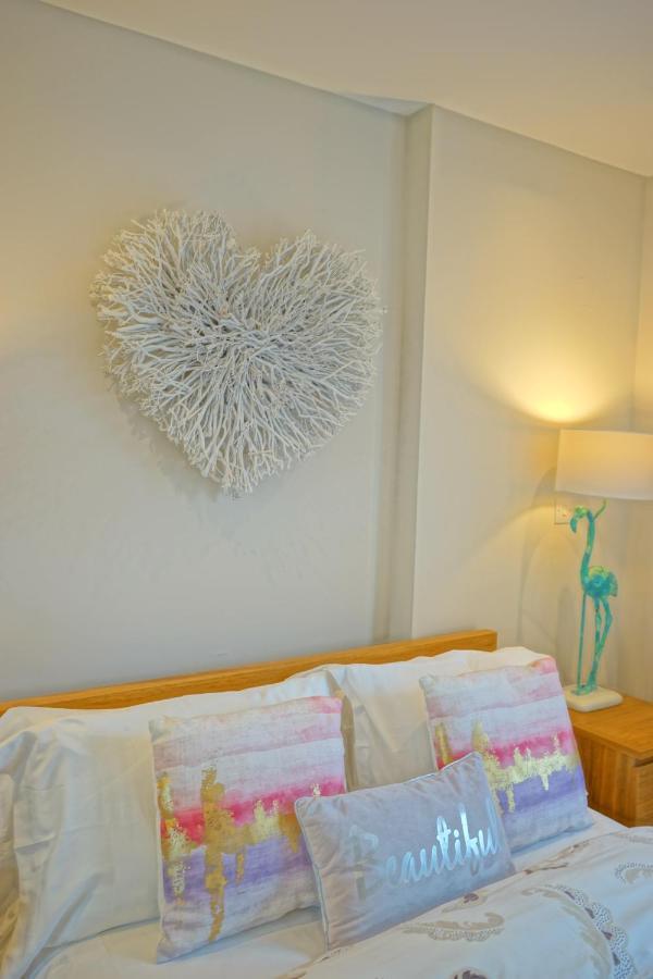 Soak Up The Light At A Soothing, Stylish Apartment In Swansea Marina Екстер'єр фото
